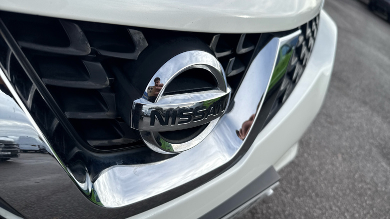 Nissan Juke 1.5 dCi N-Connecta 5dr Diesel Hatchback